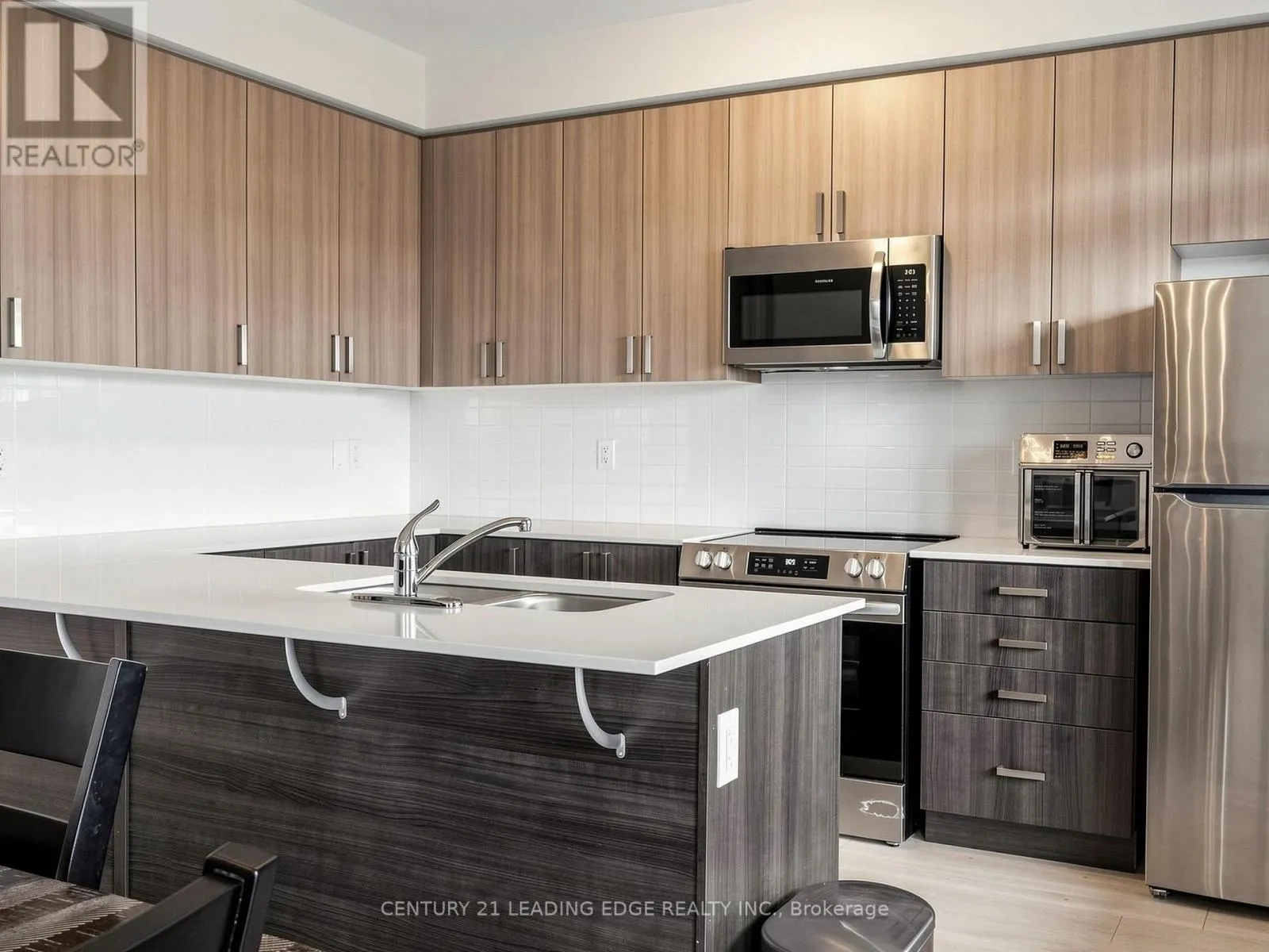 808 - 1865 PICKERING PARKWAY