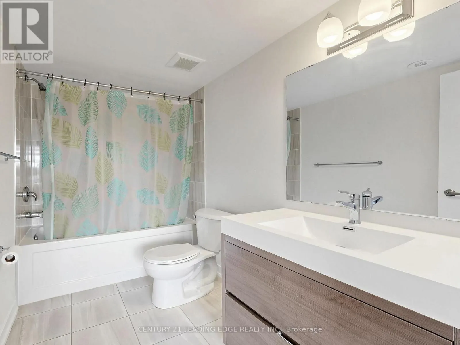 808 - 1865 PICKERING PARKWAY