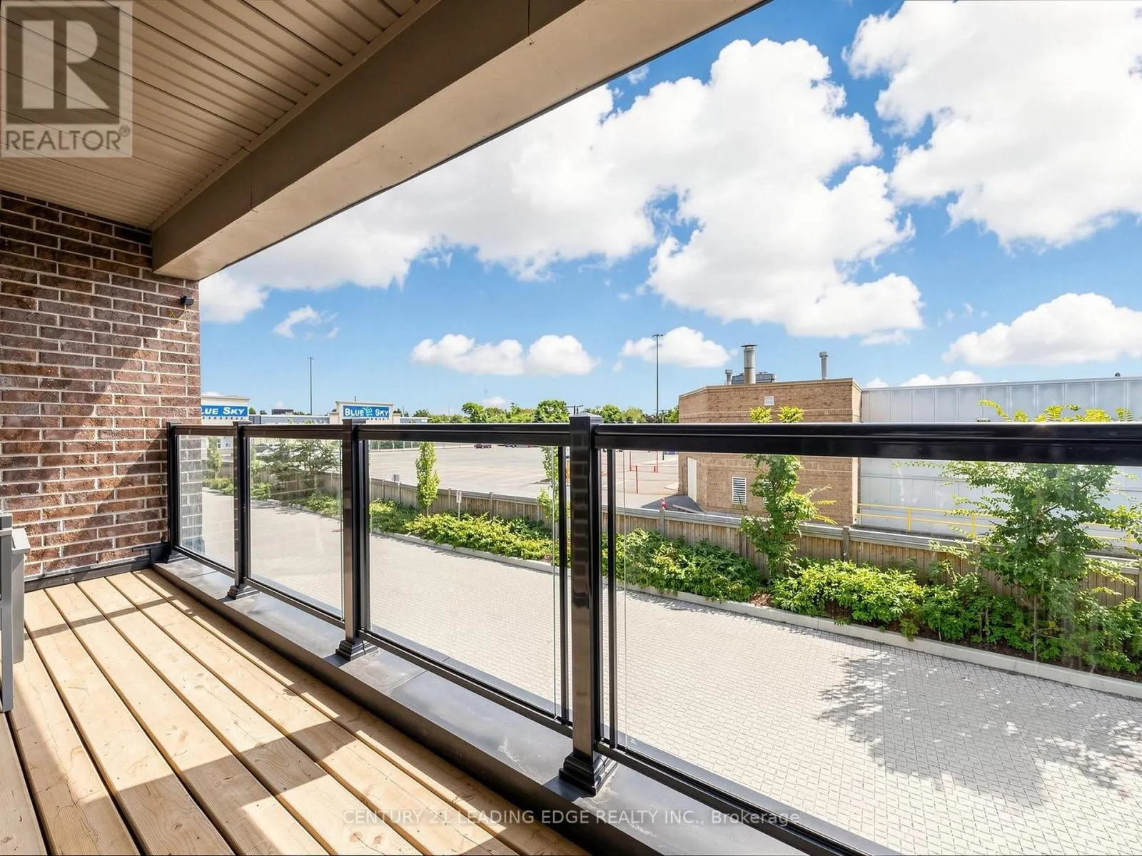 808 - 1865 PICKERING PARKWAY