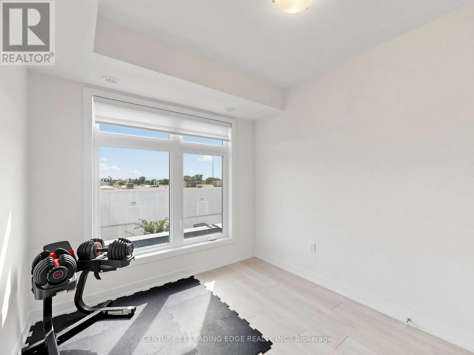 808 - 1865 PICKERING PARKWAY