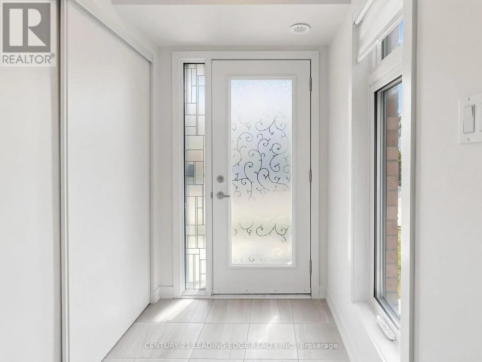 808 - 1865 PICKERING PARKWAY