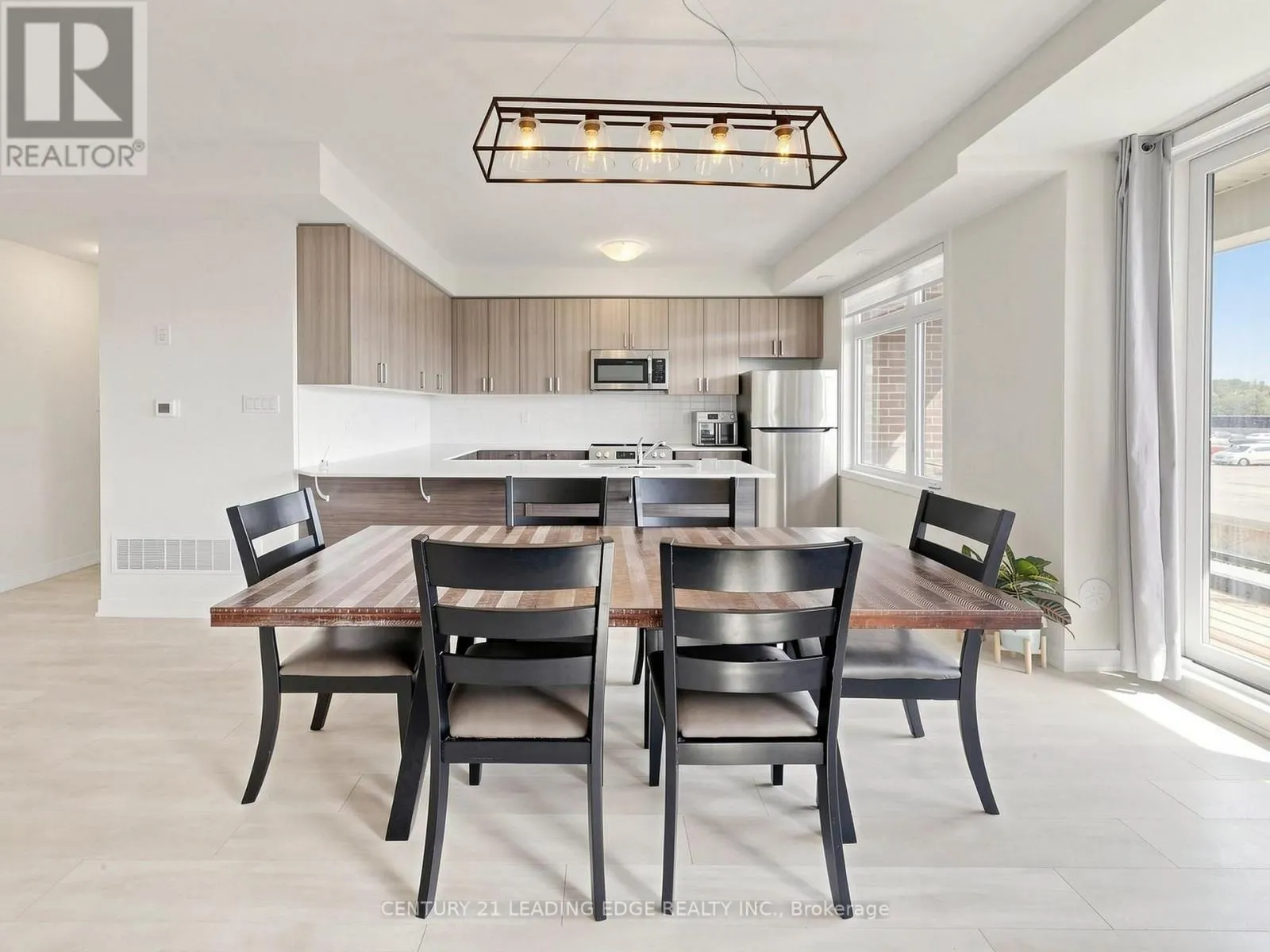 808 - 1865 PICKERING PARKWAY