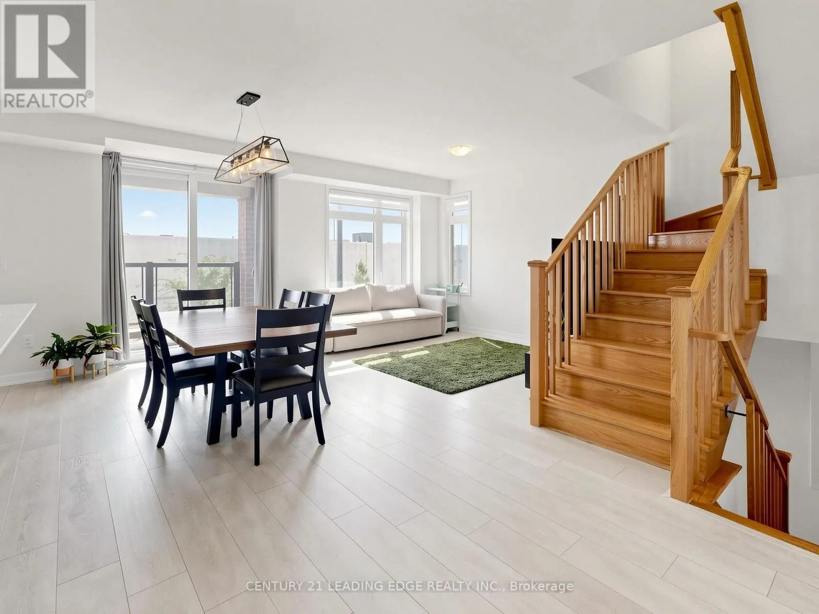 808 - 1865 PICKERING PARKWAY