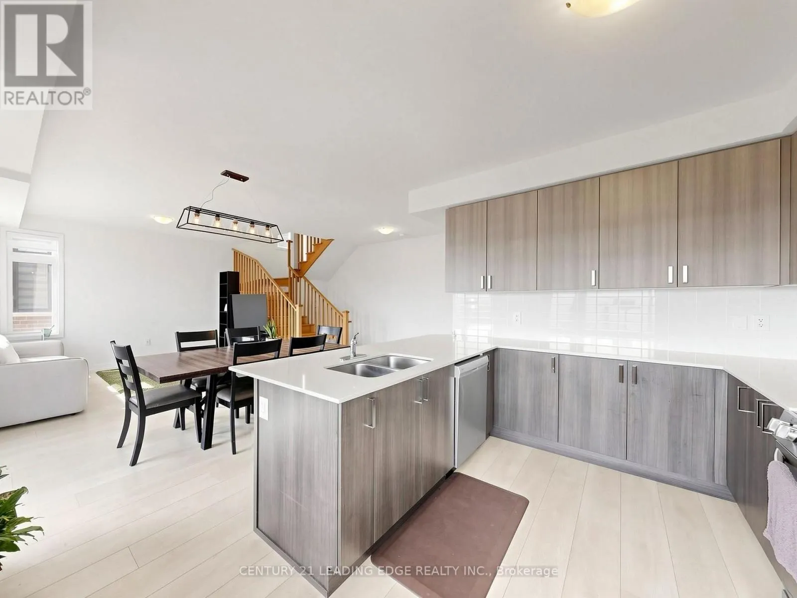 808 - 1865 PICKERING PARKWAY