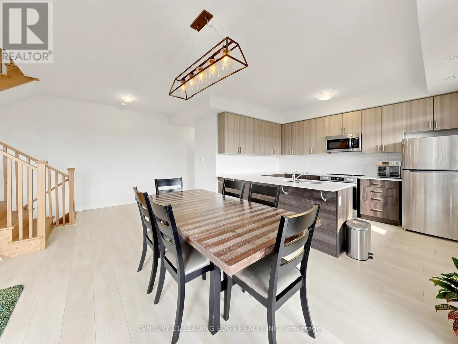 808 - 1865 PICKERING PARKWAY