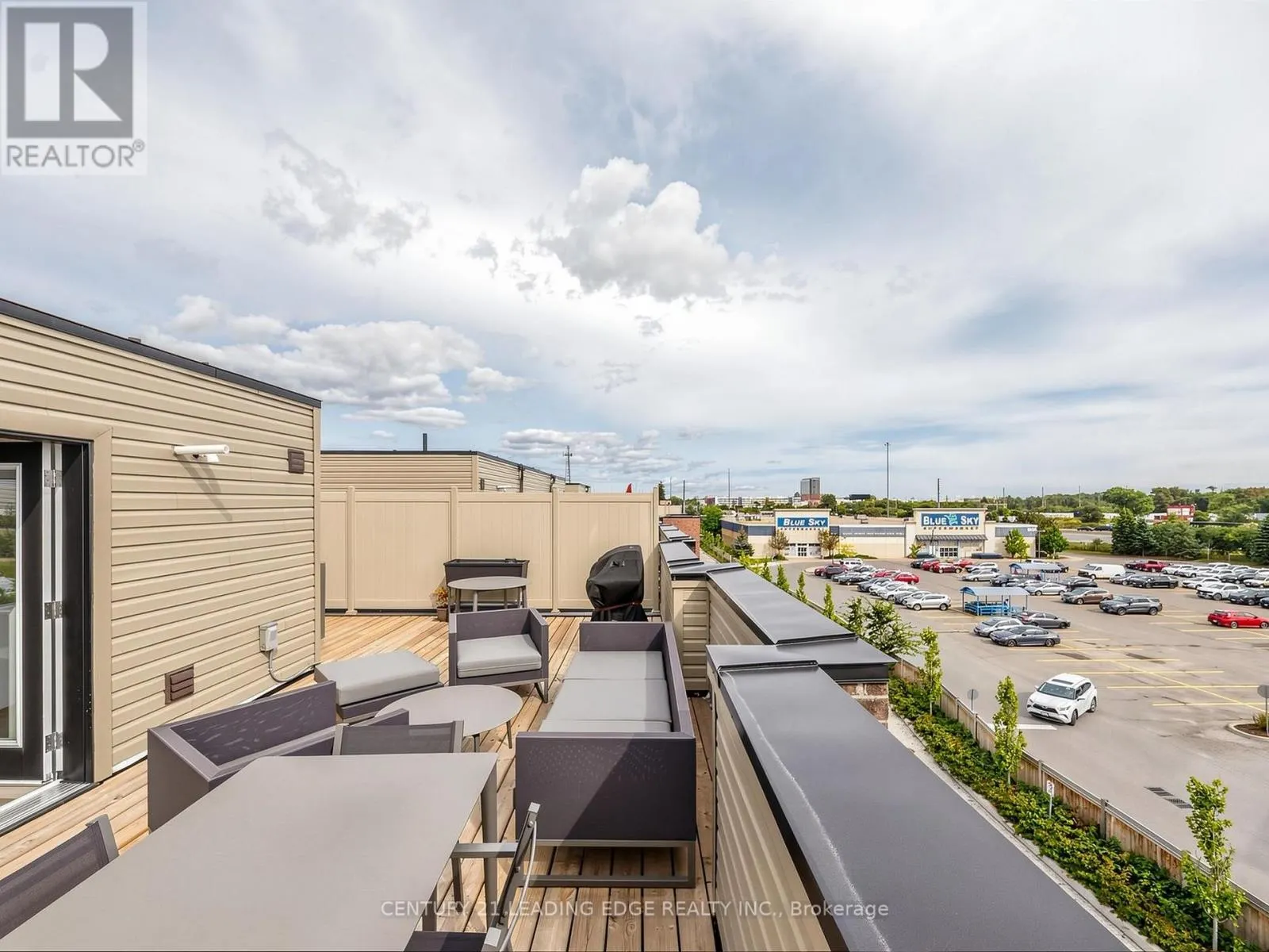808 - 1865 PICKERING PARKWAY