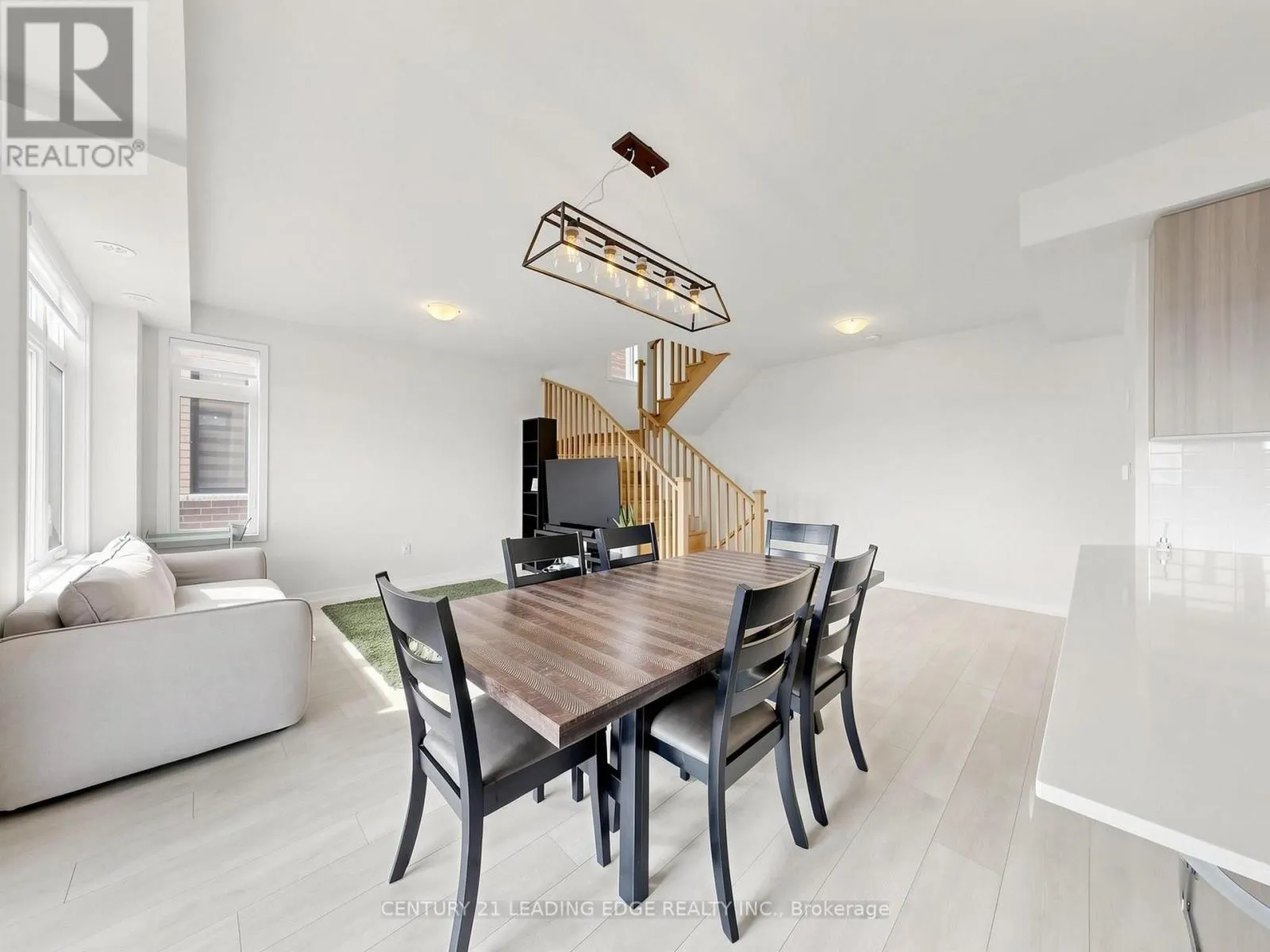 808 - 1865 PICKERING PARKWAY