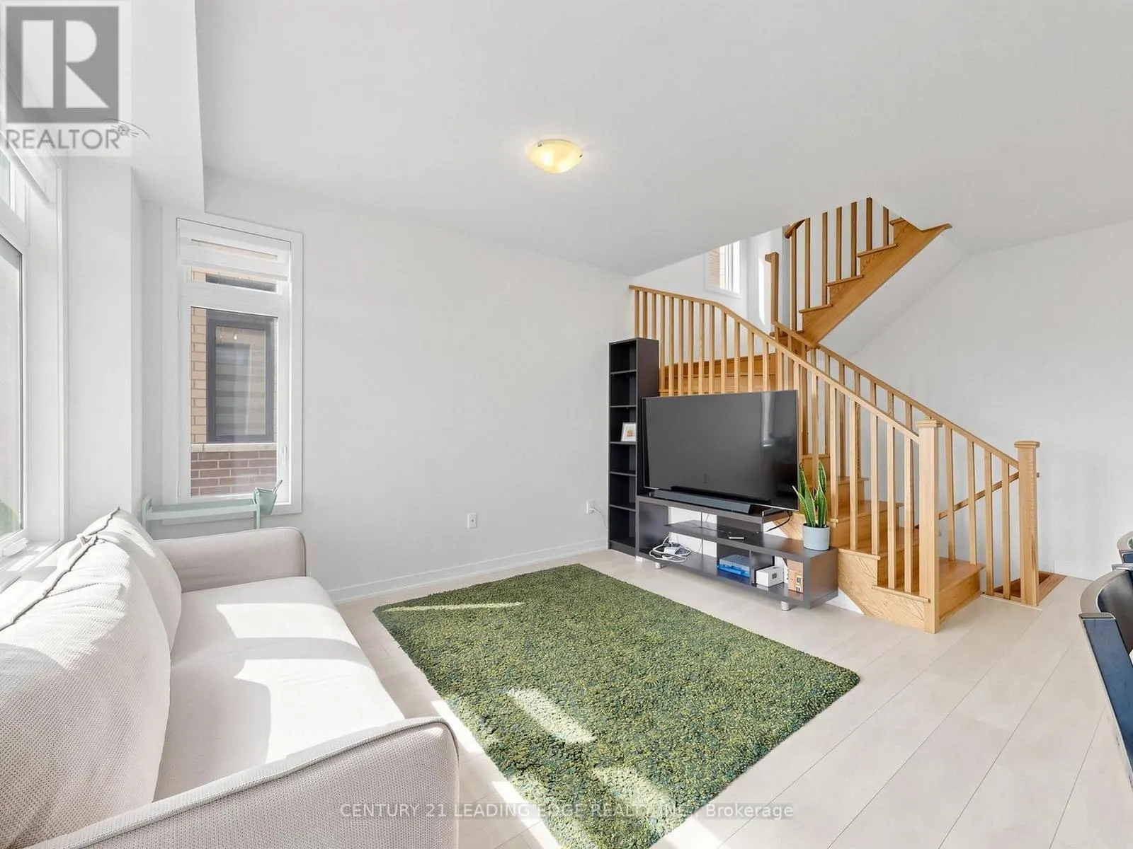 808 - 1865 PICKERING PARKWAY