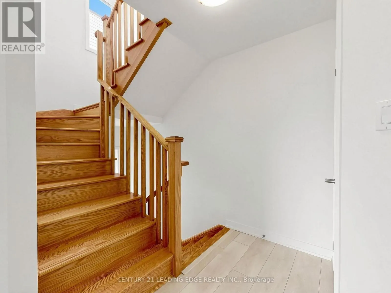 808 - 1865 PICKERING PARKWAY