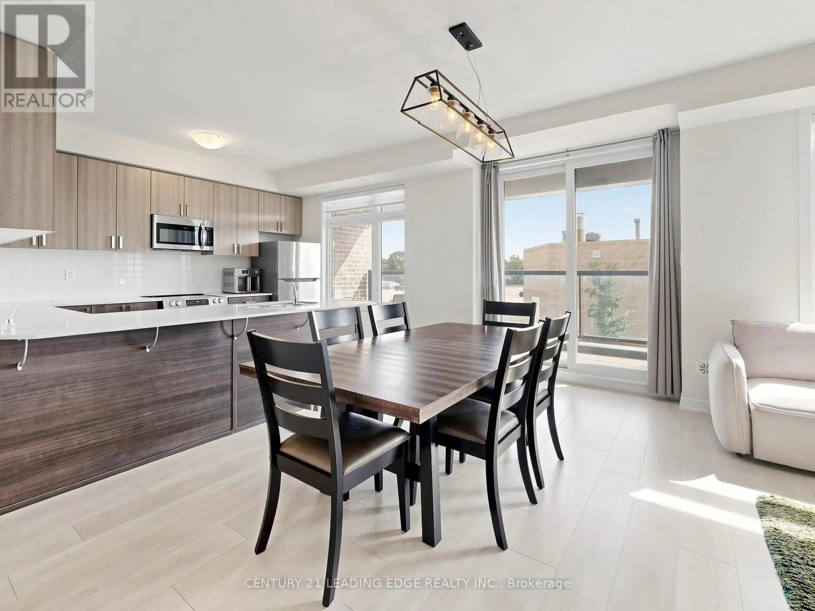 808 - 1865 PICKERING PARKWAY