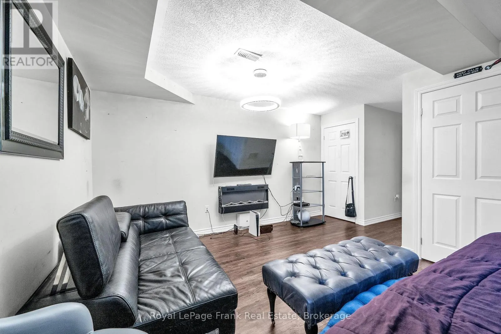 5 MARKHAM TRAIL
