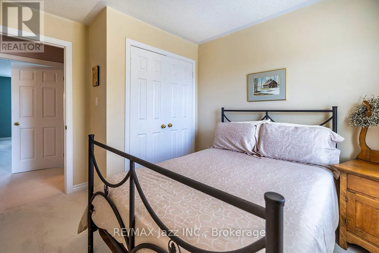 15 - 2800 COURTICE ROAD #15