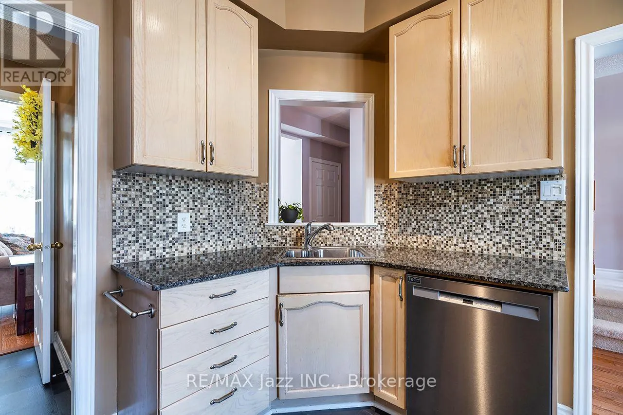 15 - 2800 COURTICE ROAD #15