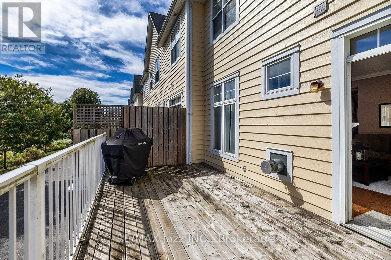 15 - 2800 COURTICE ROAD #15