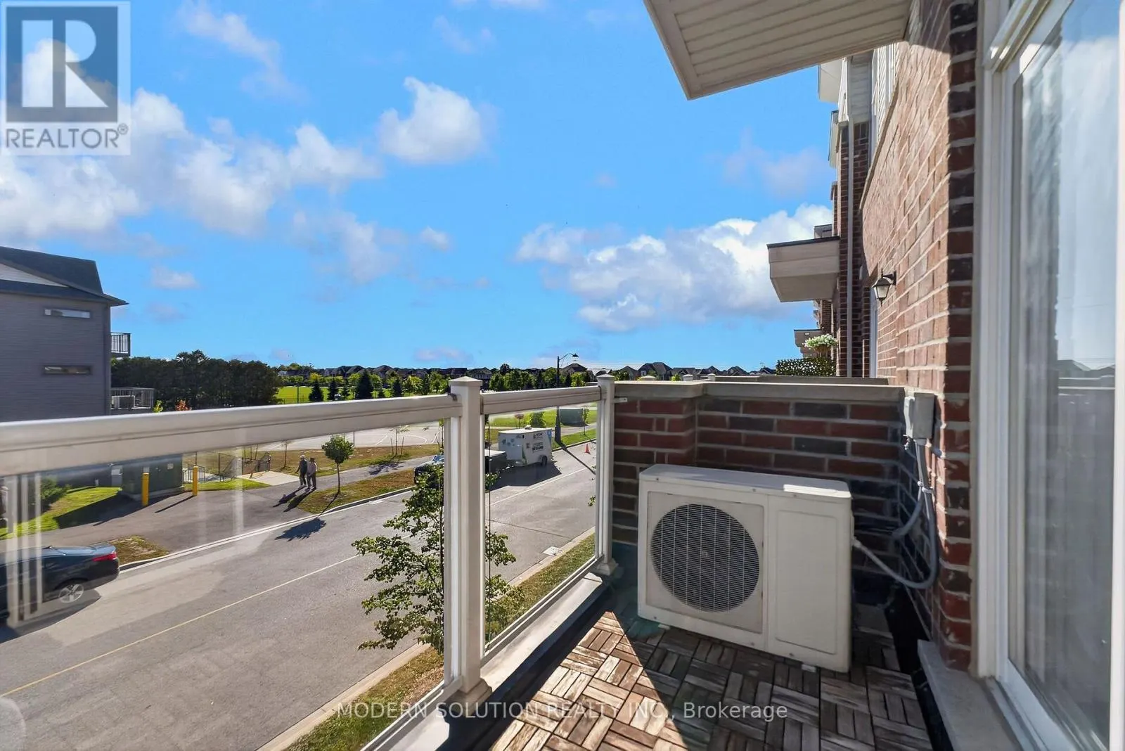 94 - 2584 WILLIAM JACKSON DRIVE