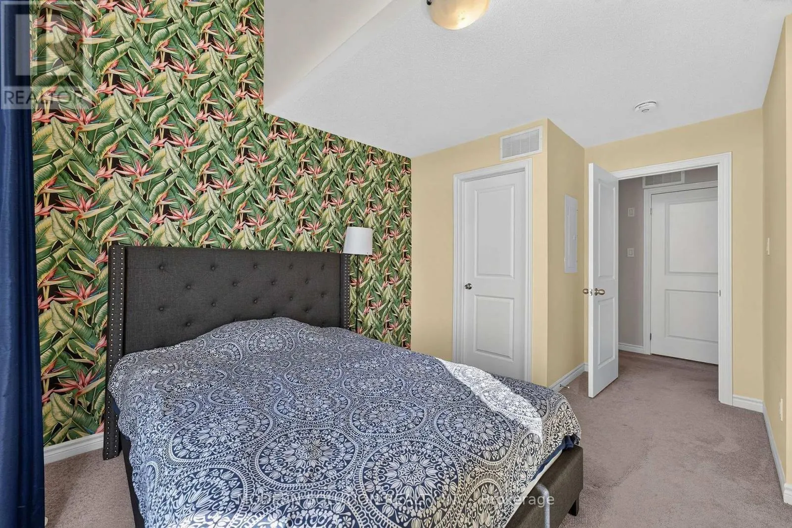 94 - 2584 WILLIAM JACKSON DRIVE