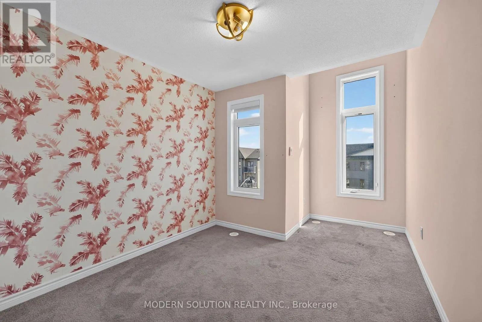 94 - 2584 WILLIAM JACKSON DRIVE