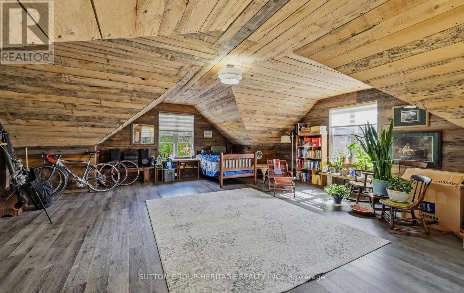 5240 OLD BROCK ROAD