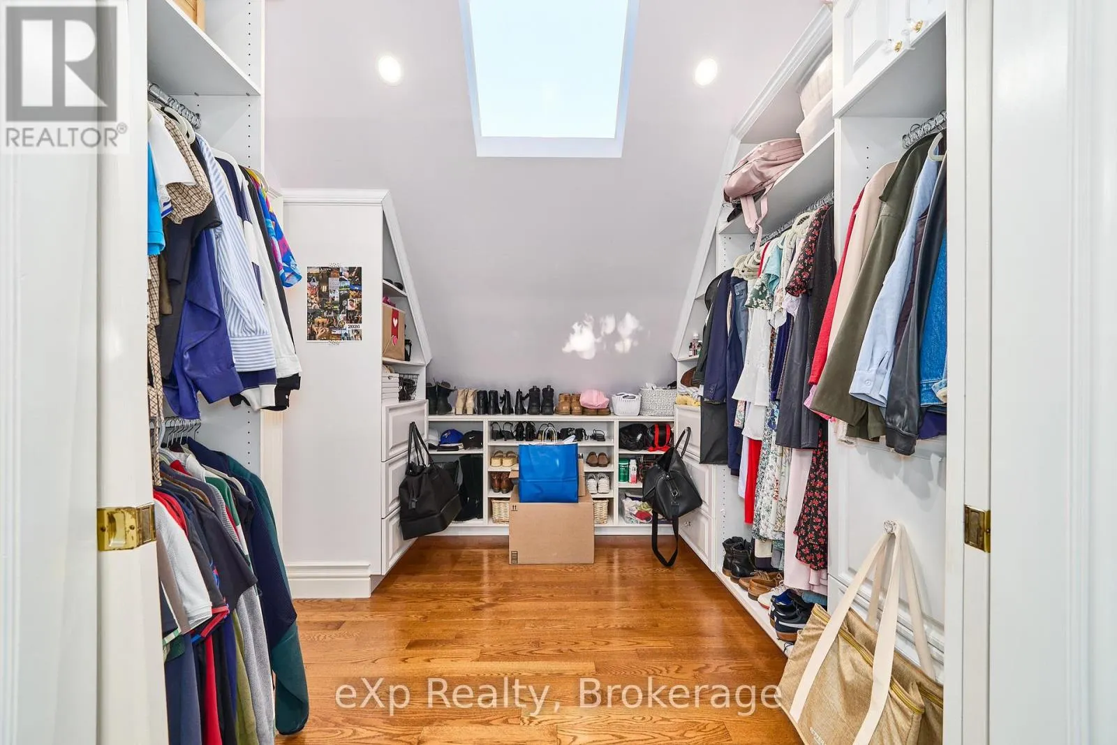 7860 CEDARBROOK TRAIL