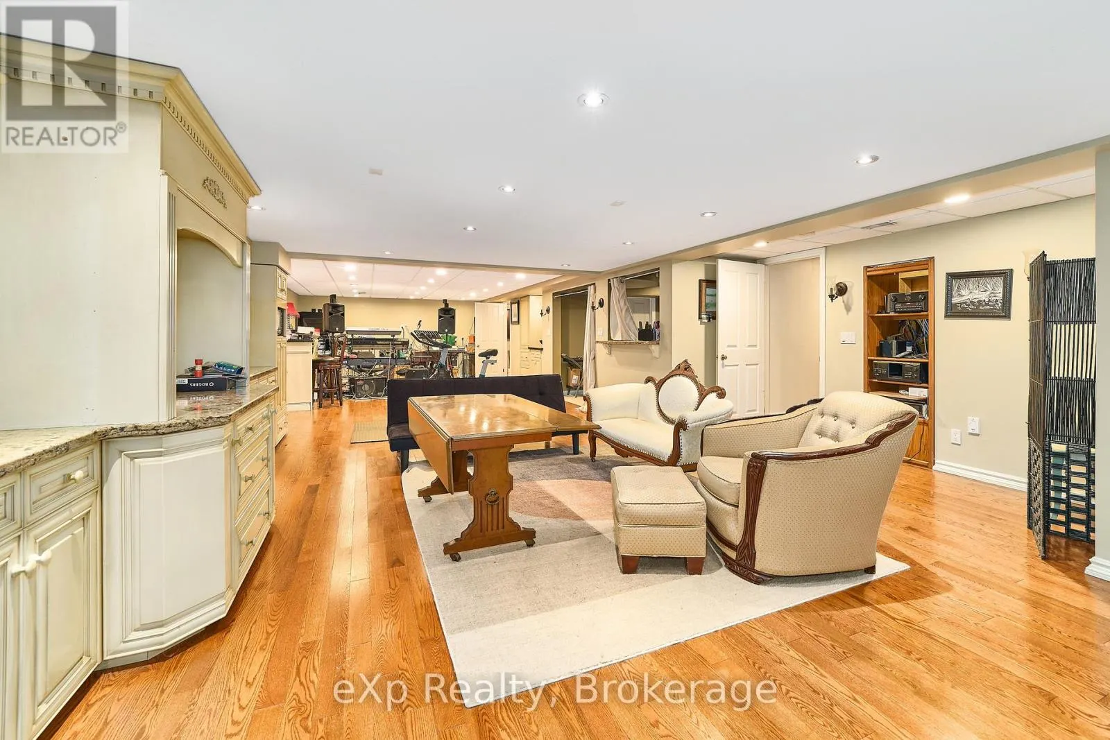 7860 CEDARBROOK TRAIL