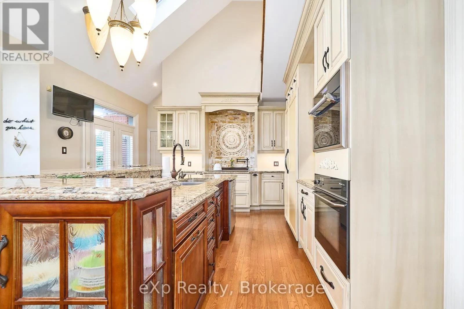 7860 CEDARBROOK TRAIL