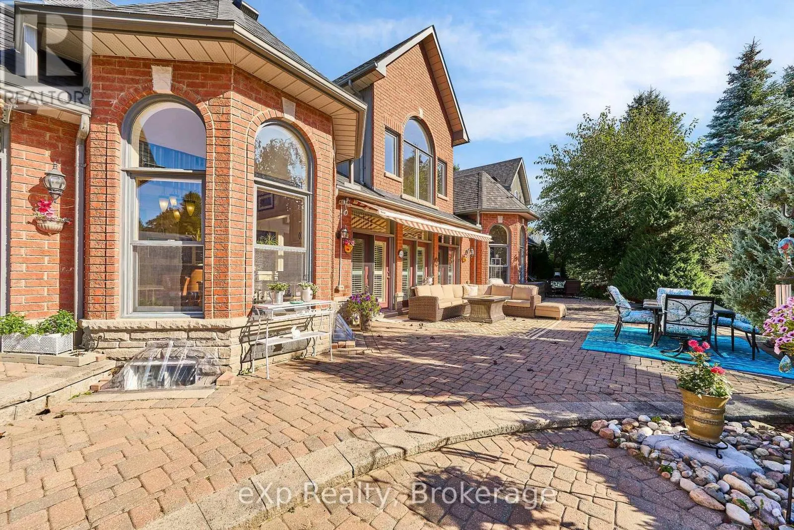 7860 CEDARBROOK TRAIL