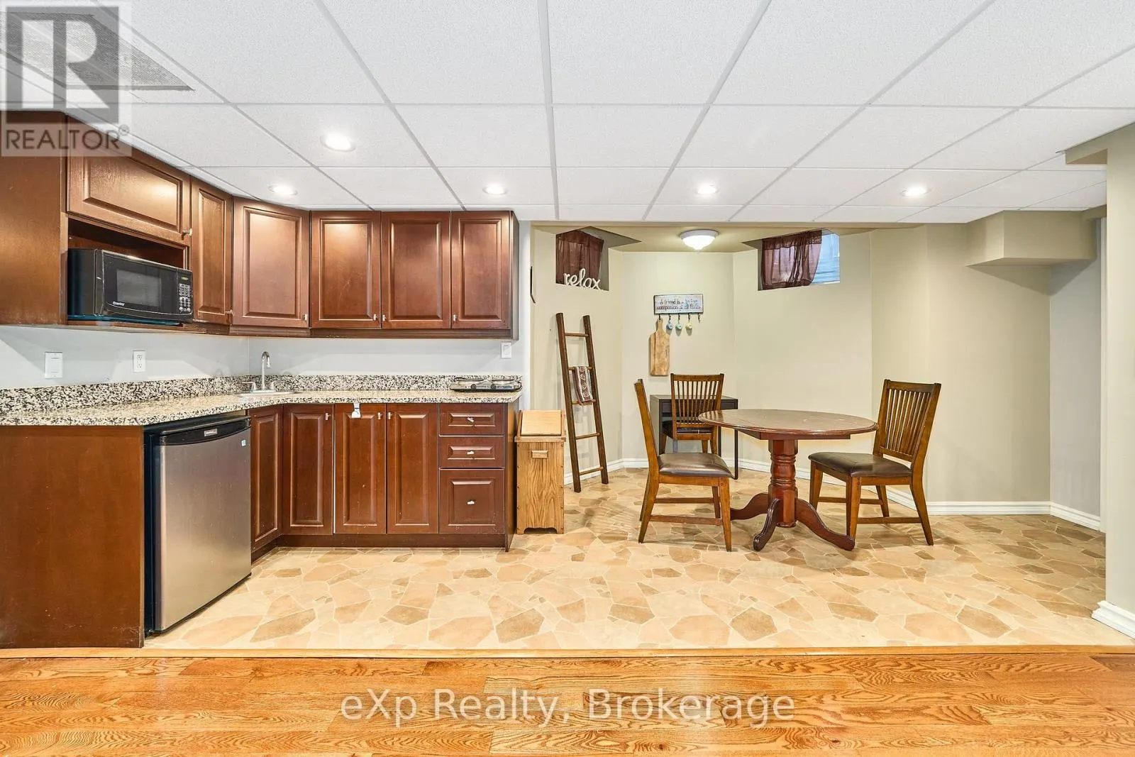 7860 CEDARBROOK TRAIL
