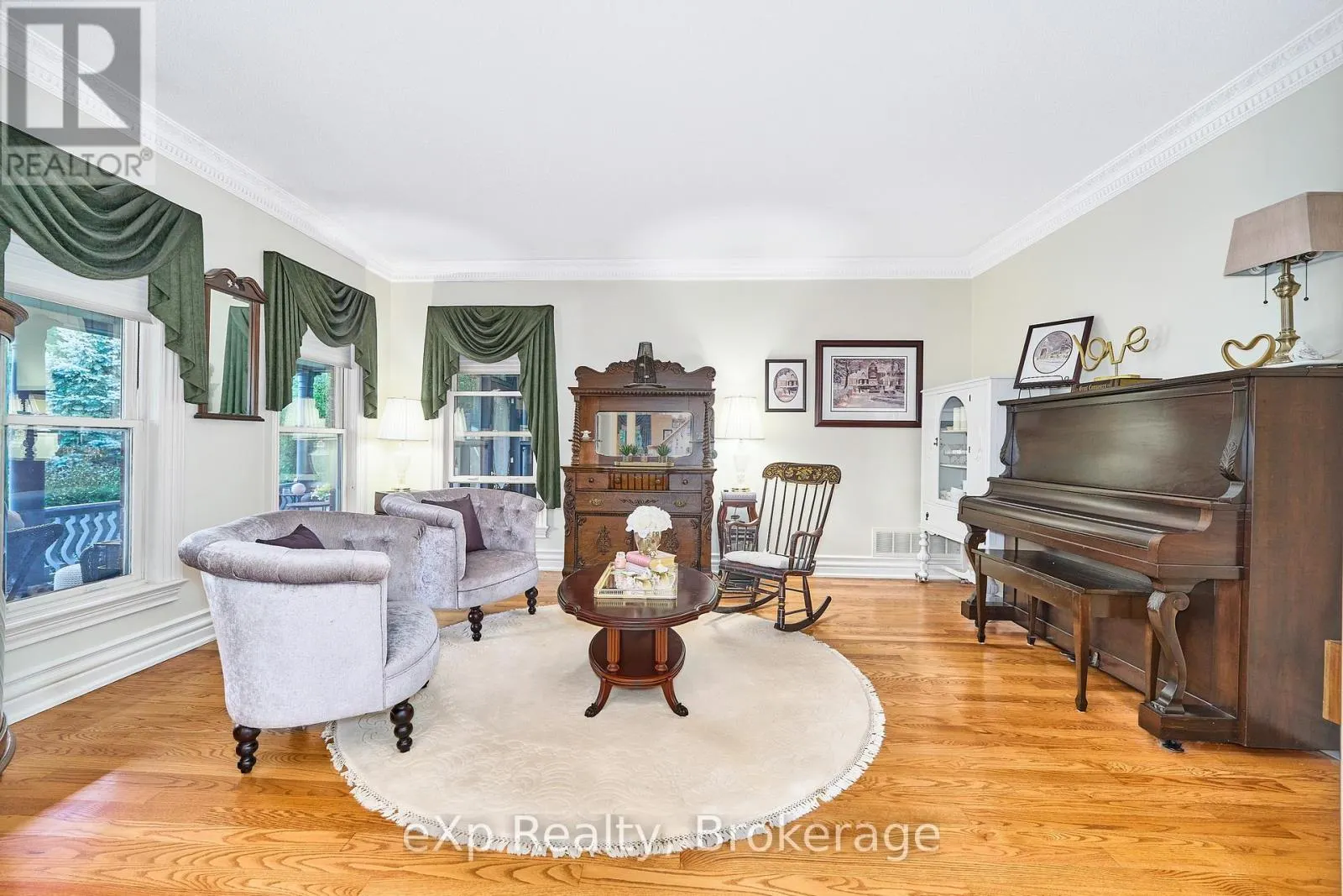 7860 CEDARBROOK TRAIL