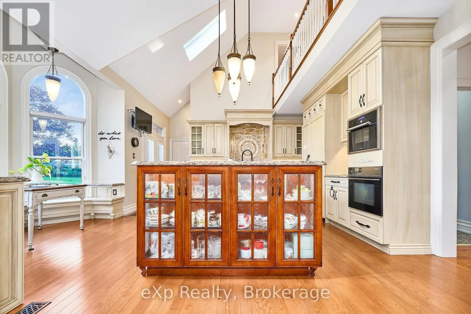 7860 CEDARBROOK TRAIL