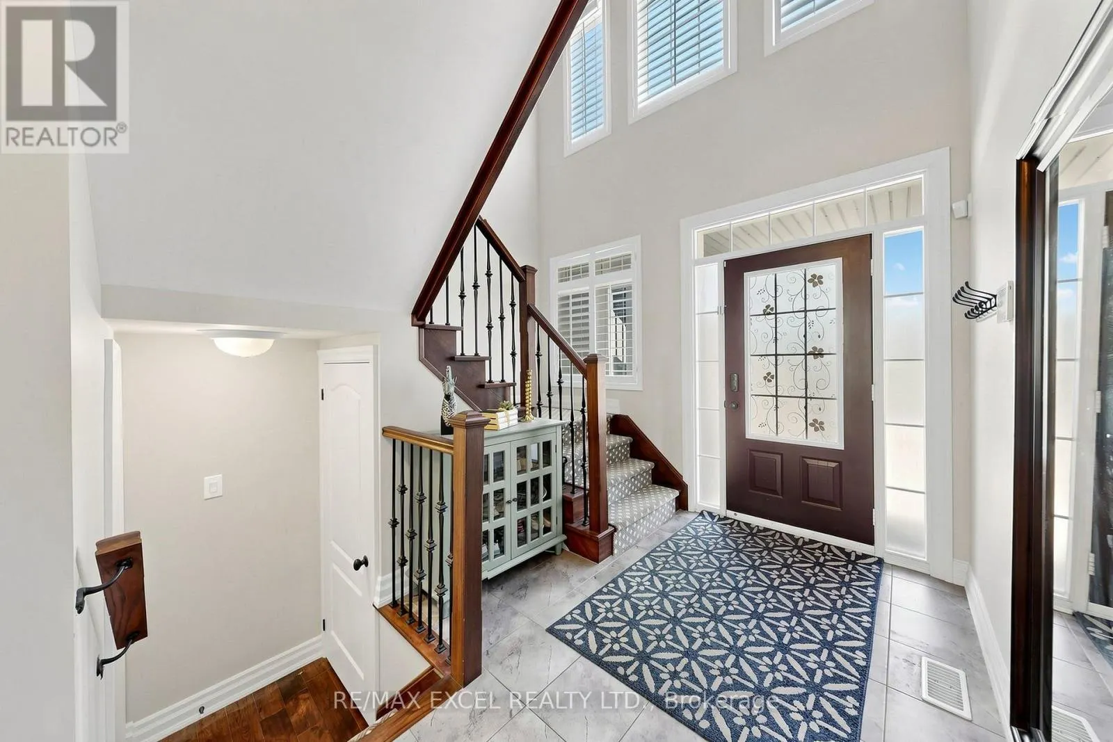 16 STOCKELL CRESCENT