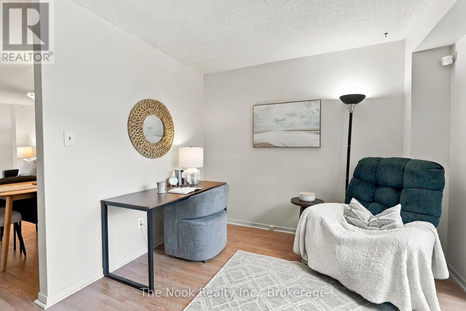 27 FIELD CRESCENT