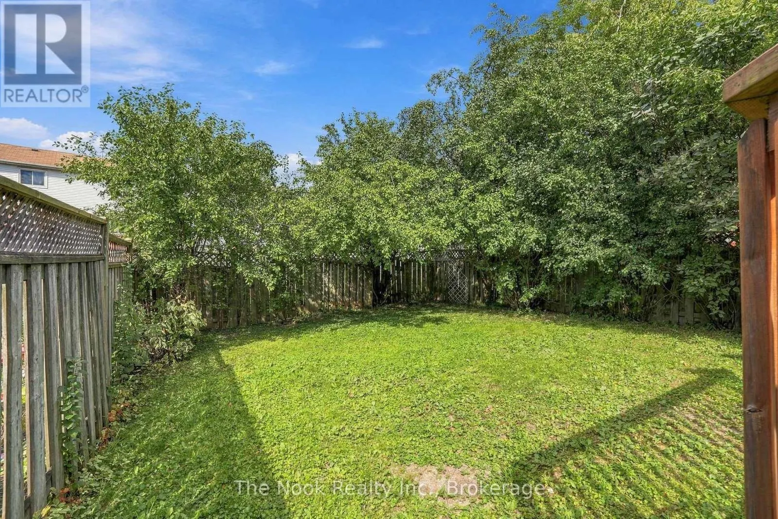 27 FIELD CRESCENT