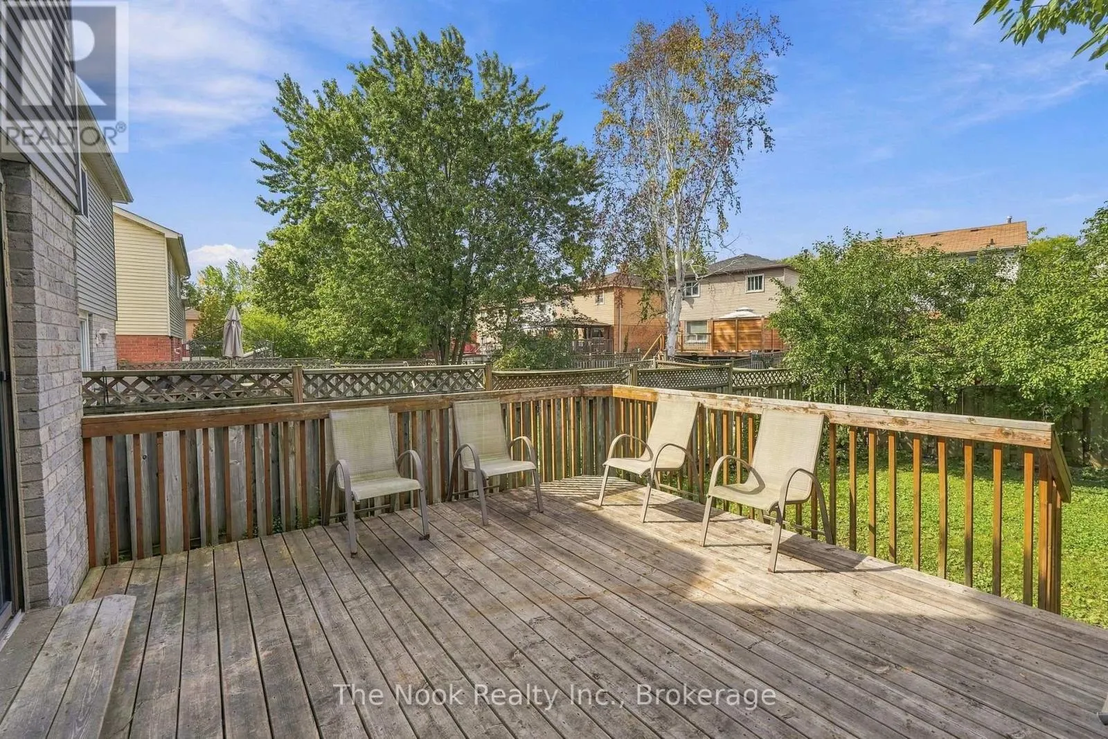27 FIELD CRESCENT