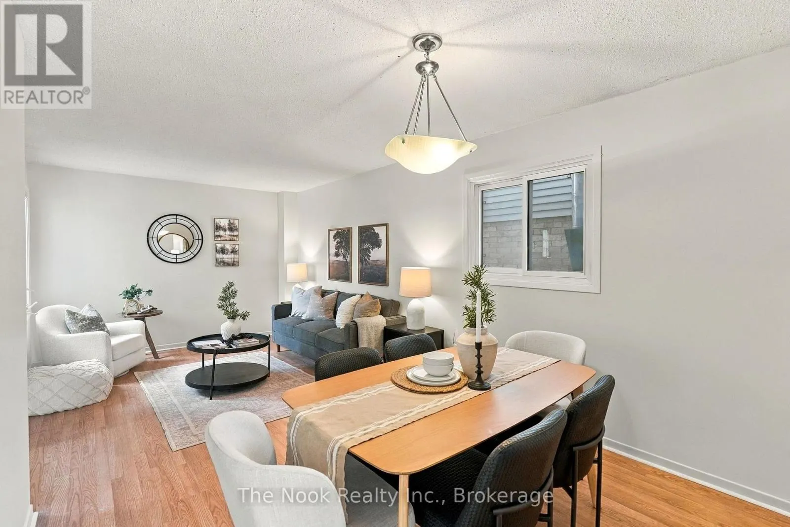 27 FIELD CRESCENT