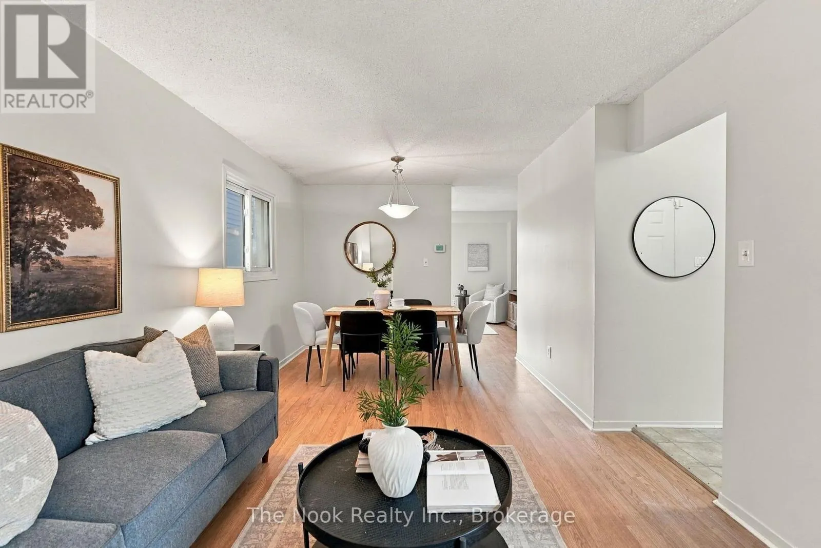27 FIELD CRESCENT