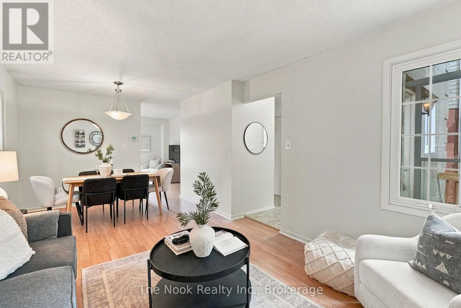 27 FIELD CRESCENT