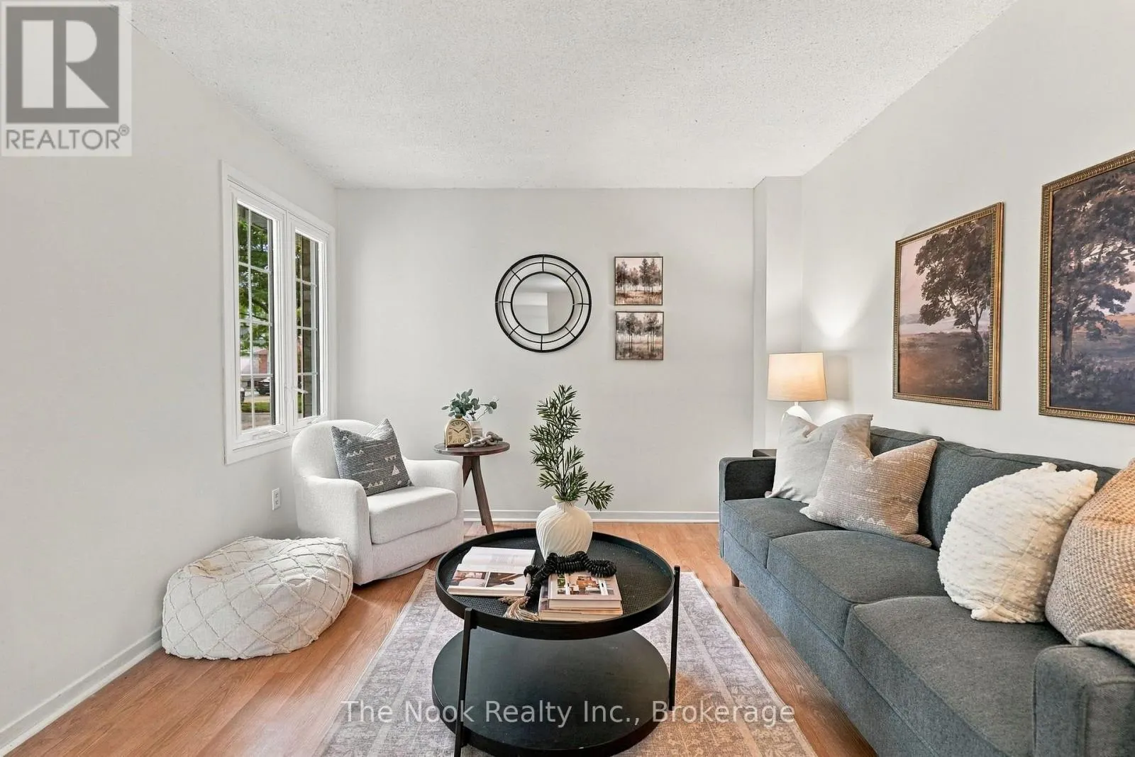 27 FIELD CRESCENT