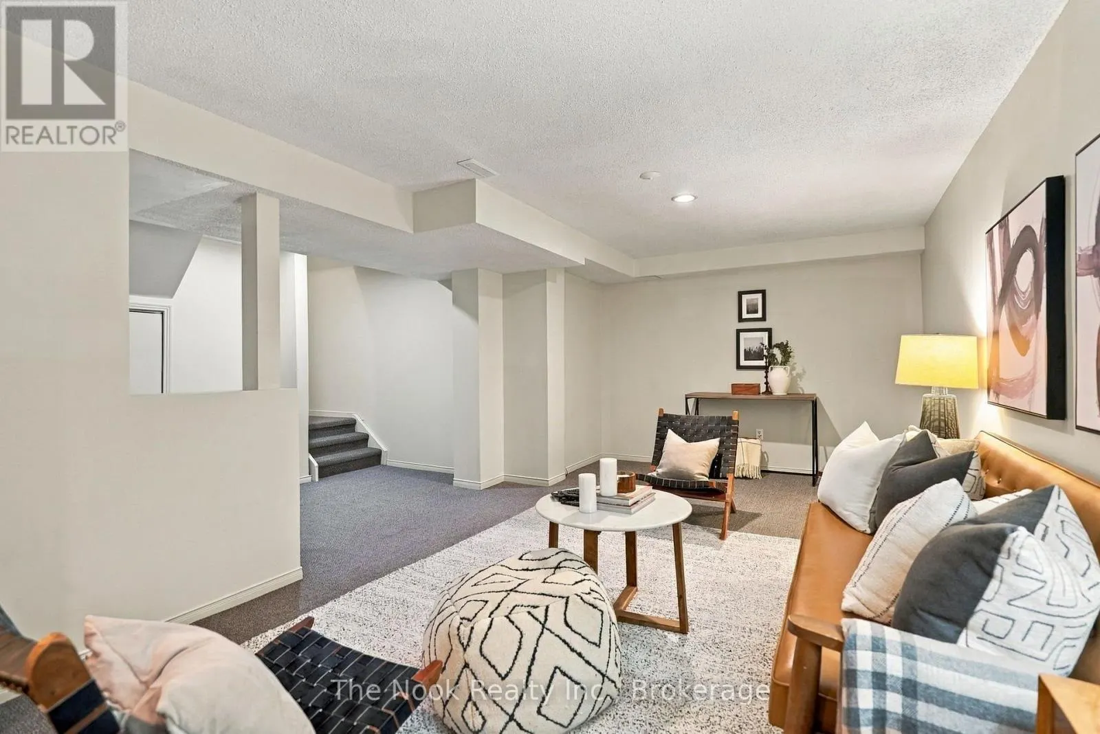 27 FIELD CRESCENT