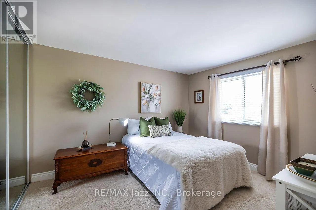 3 - 1330 TROWBRIDGE DRIVE #3