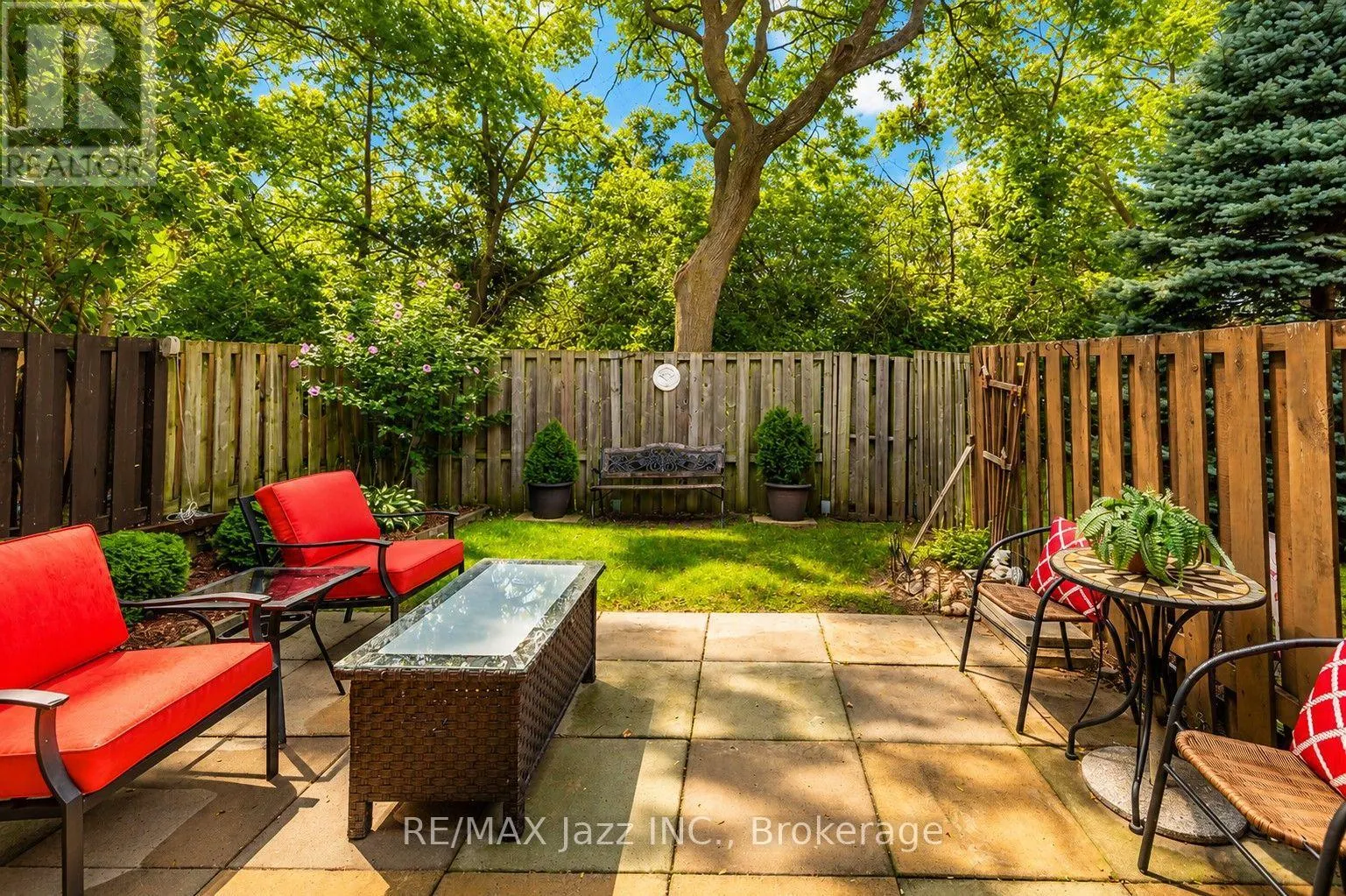 3 - 1330 TROWBRIDGE DRIVE #3