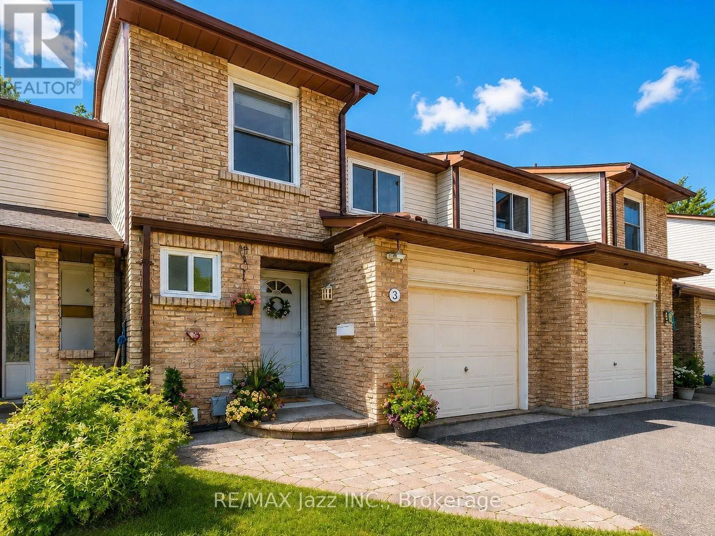 3 - 1330 TROWBRIDGE DRIVE #3