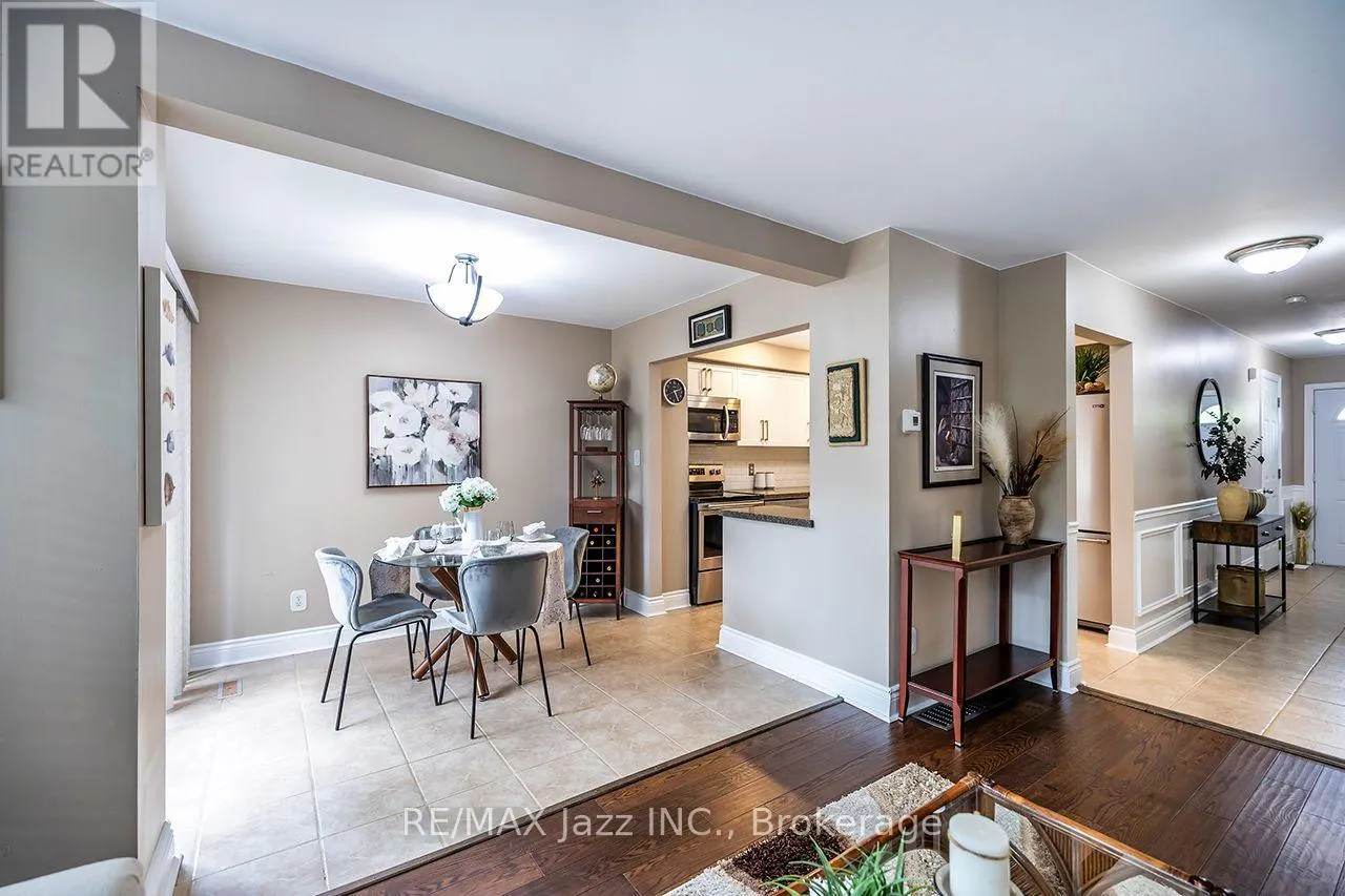 3 - 1330 TROWBRIDGE DRIVE #3