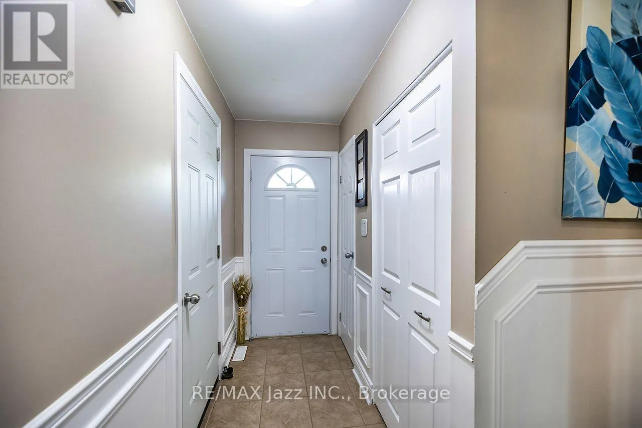3 - 1330 TROWBRIDGE DRIVE #3