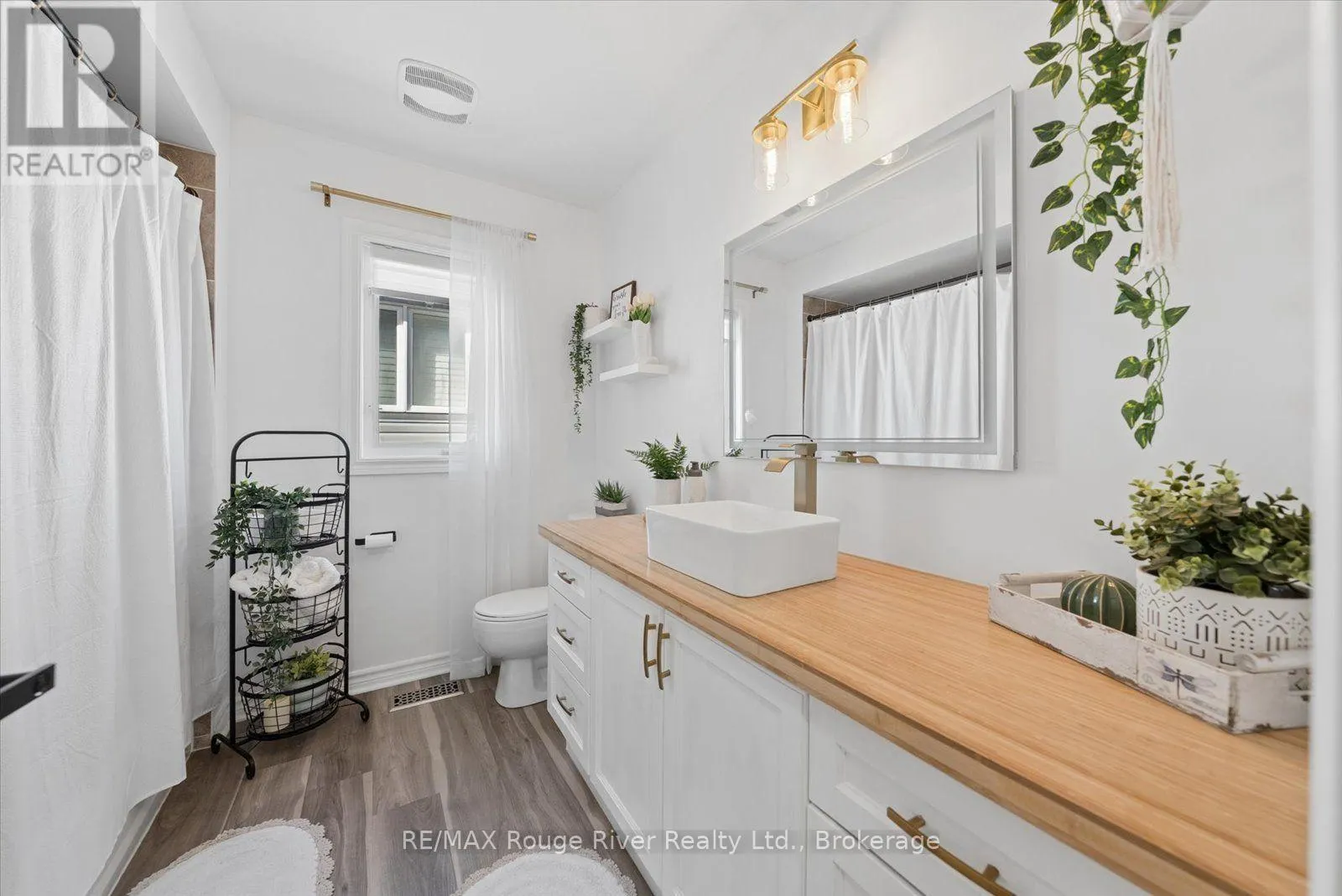27 BAGNELL CRESCENT