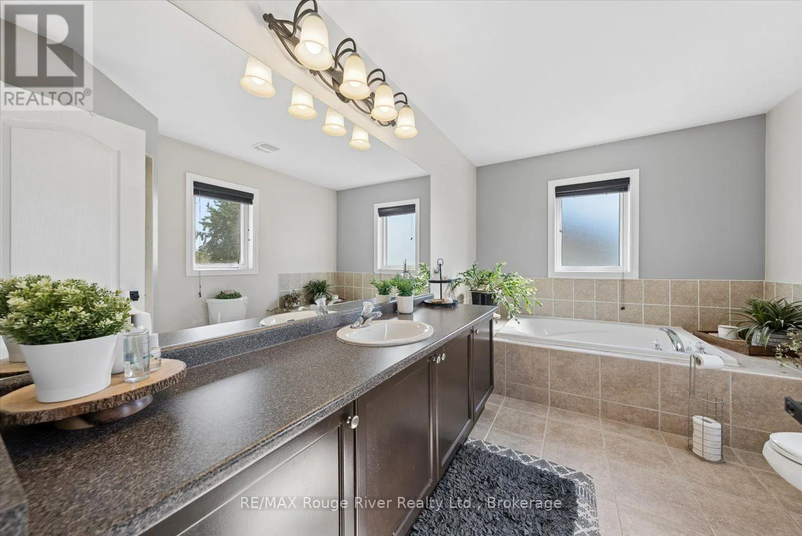 27 BAGNELL CRESCENT