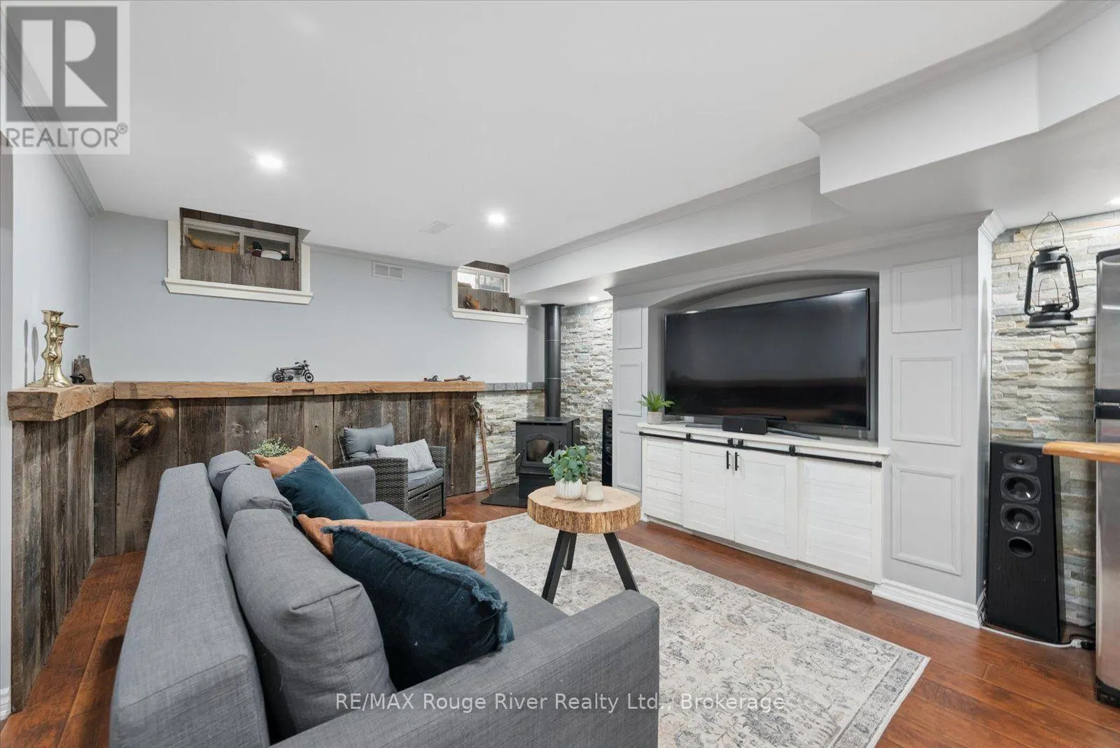 27 BAGNELL CRESCENT