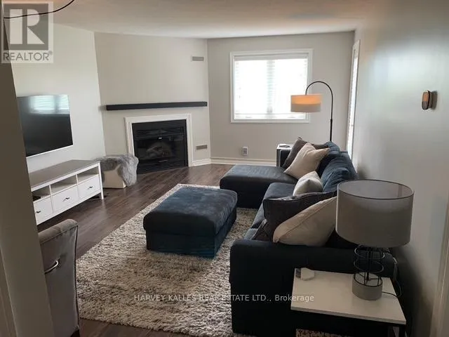 402 - 189 LAKE DRIVEWAY DRIVE W