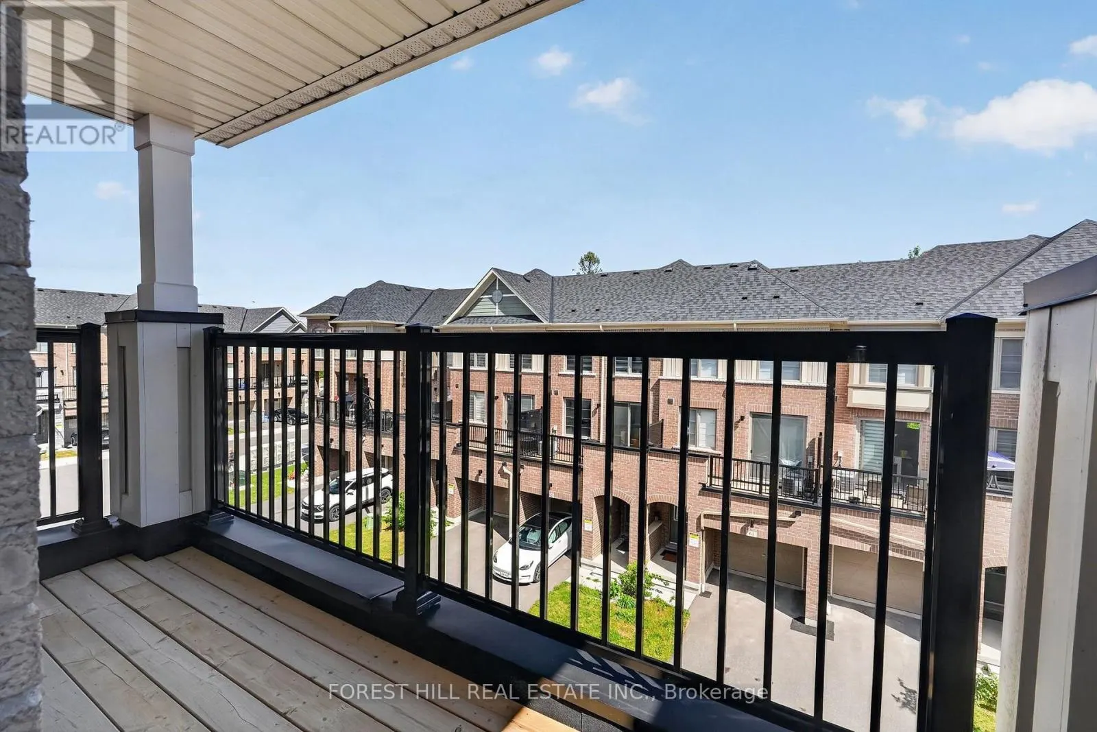 63 WATERSIDE WAY