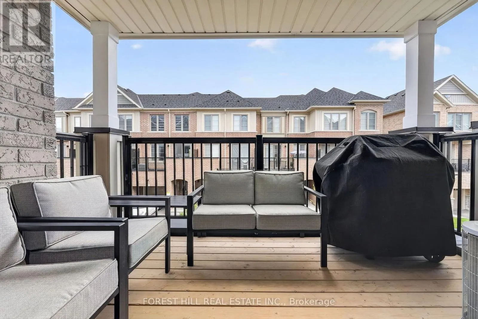 63 WATERSIDE WAY
