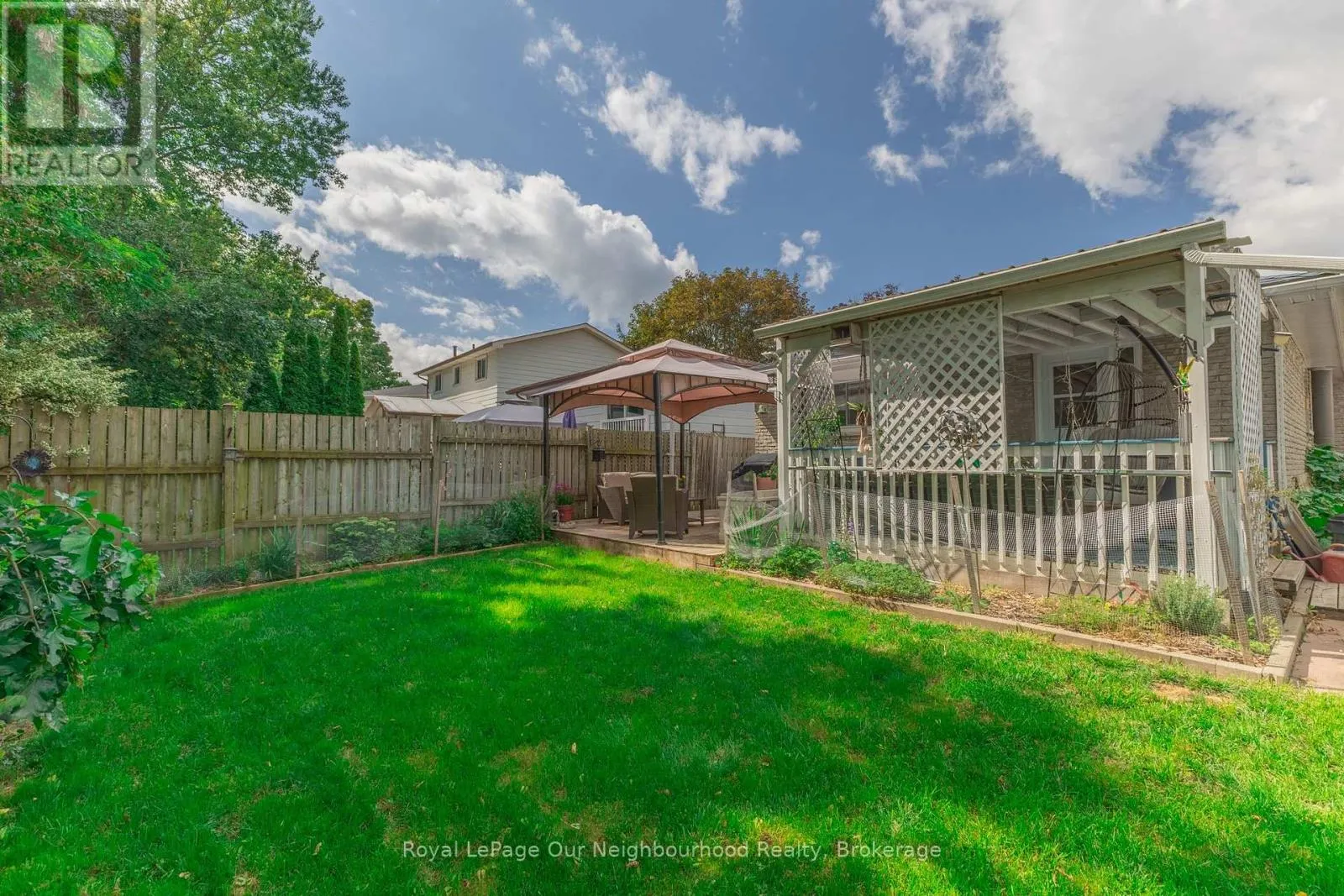 26 ASHDALE CRESCENT